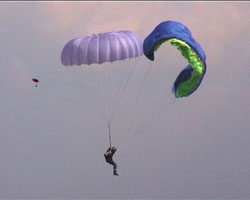 Интересное применение запасного парашюта