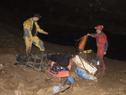 Пещера «Северная». Май 2011, Екатиренбург. Максим Козионов.