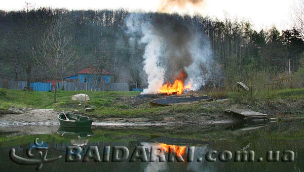 Расправа над лодками браконьеров