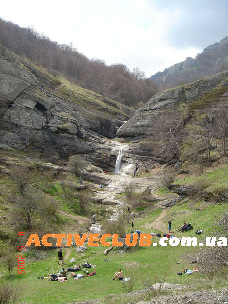 Вид на водопад Джурла