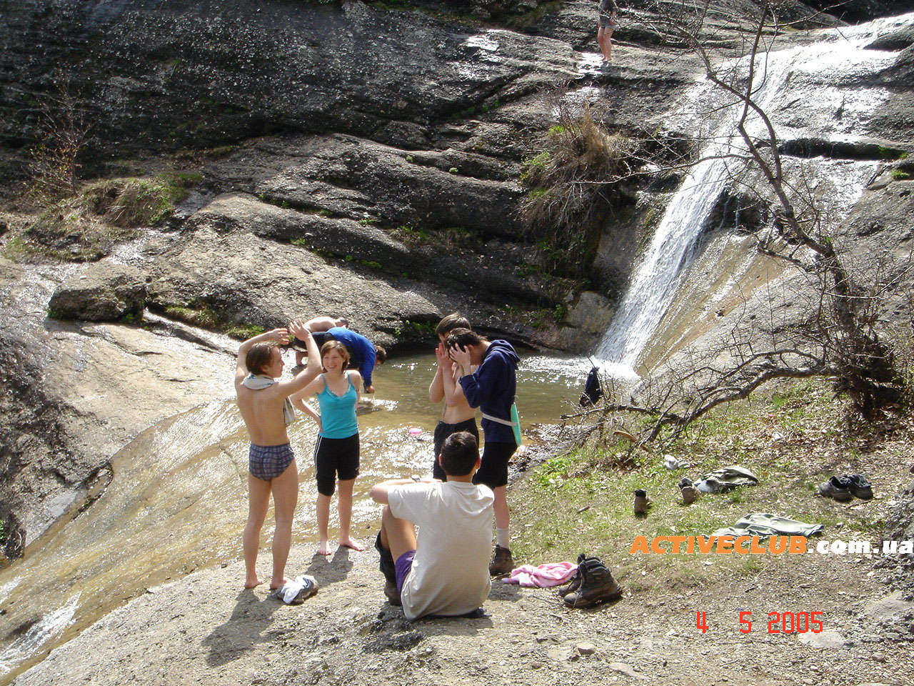 Возле водопада Джурла в Крыме на Демерджи