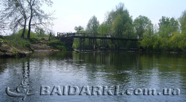 Действующий деревянный мост на Ворскле